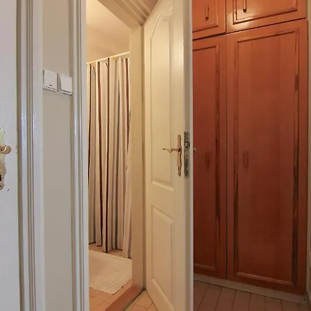 Daire 1 Bed Flat - Sleeps 2 - Wifi *